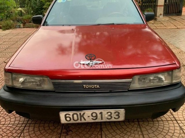 Cần bán gấp Toyota Camry đời 1990, màu đỏ, xe nhập, 69tr0