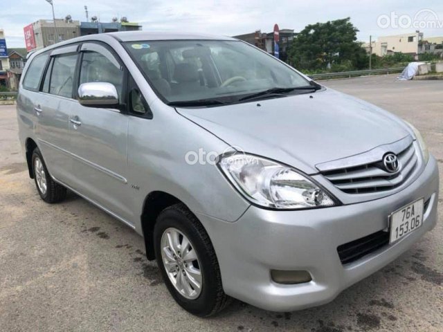 Bán Toyota Innova G năm sản xuất 2009, màu bạc chính chủ, giá 282tr0