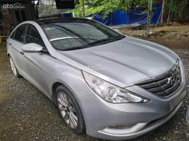 Cần bán gấp Hyundai Sonata đời 2010 còn mới giá chỉ 435tr0