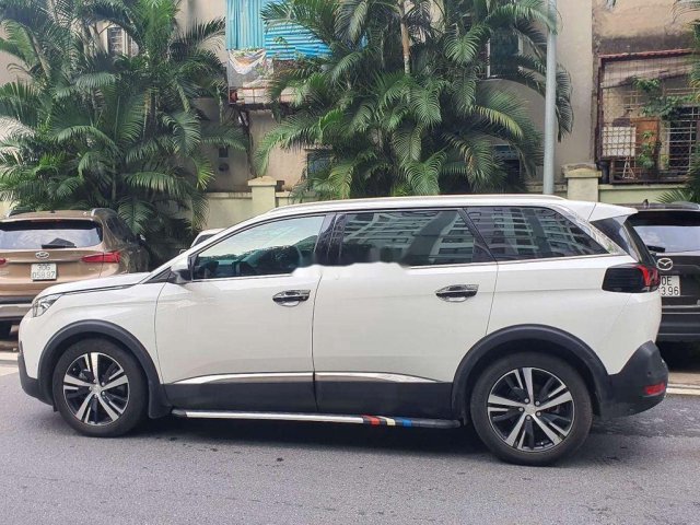 Cần bán gấp Peugeot 5008 năm 2018, màu trắng0