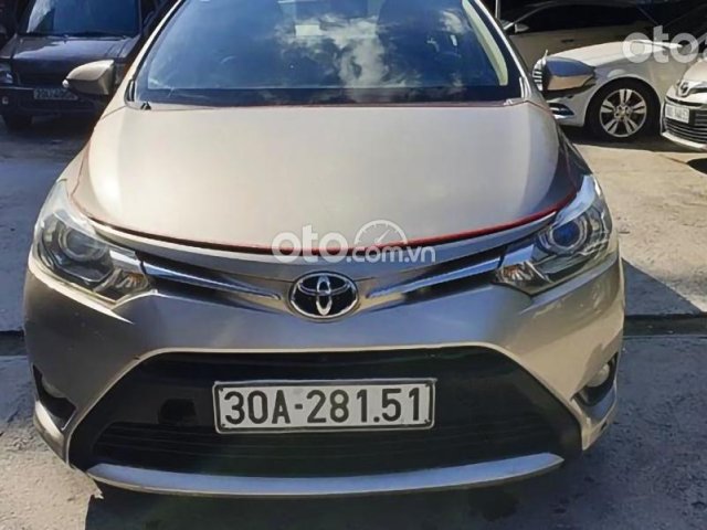 Cần bán Toyota Vios đời 2014, màu xám