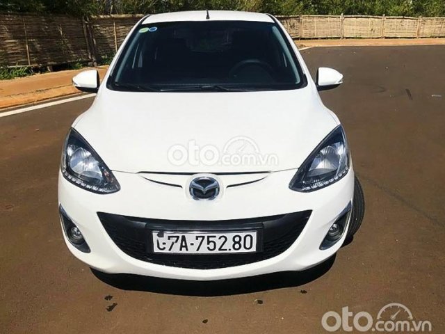 Cần bán gấp Mazda 2 1.5 AT sản xuất 2013, màu trắng 0