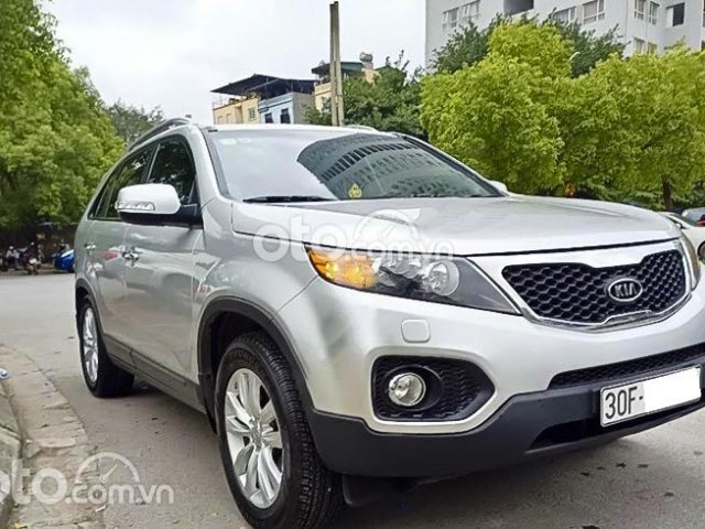 Xe Kia Sorento Limited 2.0 AT năm sản xuất 2010, màu bạc, nhập khẩu