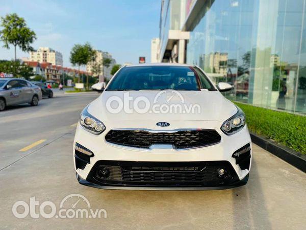 Bán Kia Cerato 1.6 MT sản xuất năm 2021, màu trắng, 499 triệu0