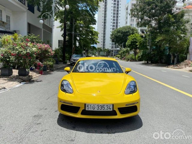 Bán Porsche Cayman sản xuất năm 2016, màu vàng