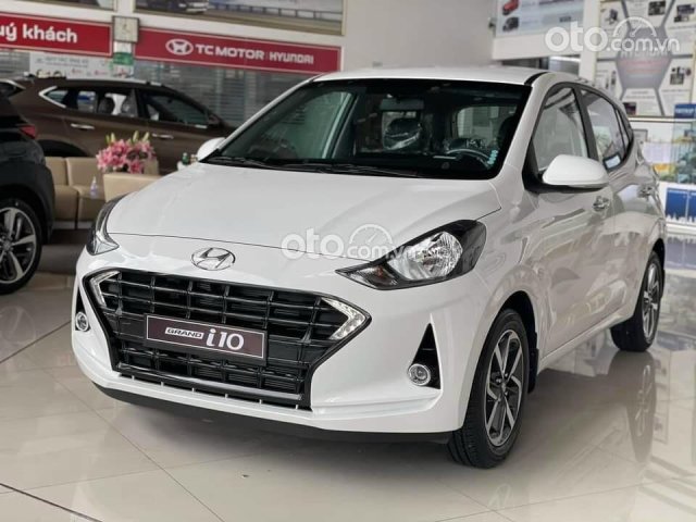 Hyundai Grand i10 phiên bản mới, lãi suất 0%, tặng kèm bộ quà tặng chính hãng