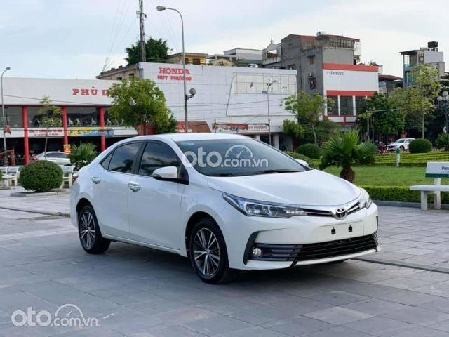 Bán xe Toyota Corolla Altis 1.8G năm sản xuất 2018, màu trắng, 655 triệu