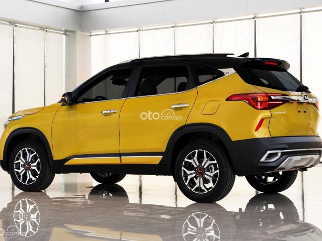 Cần bán Kia Seltos 1.4 Turbo Premium năm 2021, màu vàng, giá 739tr0