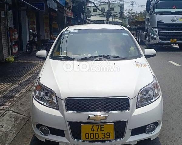 Bán Chevrolet Aveo LT 1.4 MT sản xuất 2018, màu trắng0