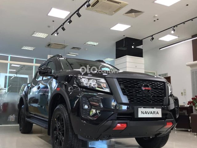 Bán Nissan Navara đời 2021, màu đen, nhập khẩu nguyên chiếc, giá chỉ 748 triệu0