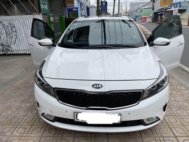 Bán xe Kia Cerato đời 2018, màu trắng xe gia đình, giá chỉ 499 triệu