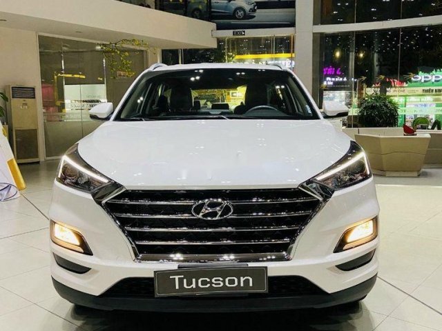 Cần bán xe Hyundai Tucson sản xuất năm 2021, màu trắng 0