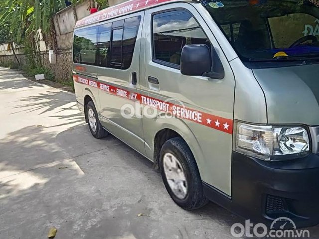 Bán Toyota Hiace đời 2010, màu trắng chính chủ, 390tr0