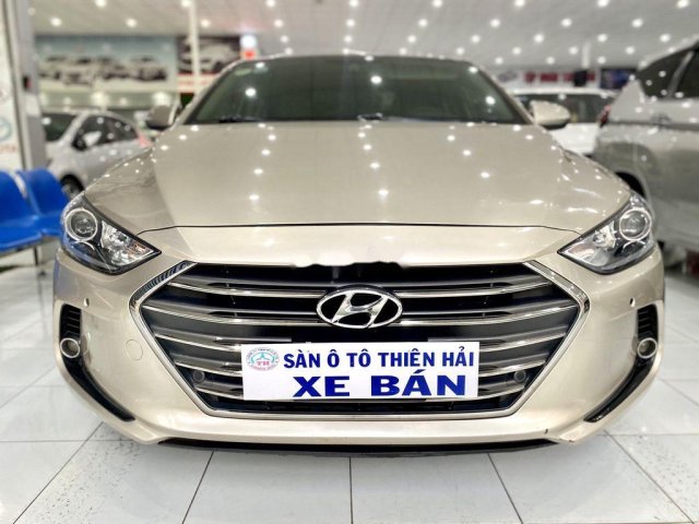 Bán xe Hyundai Elantra GLS 2.0AT sản xuất 2018 còn mới, 568tr0