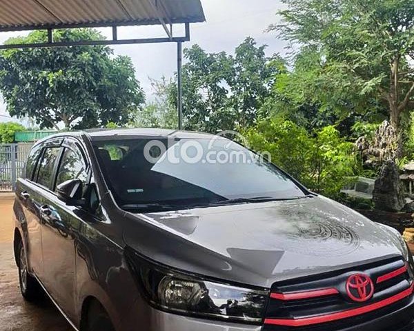 Bán Toyota Innova 2.0E sản xuất năm 2020, màu xám số sàn 0