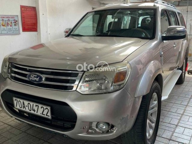 Cần bán gấp Ford Everest 2.5L 4x2 MT đời 2013 chính chủ, giá chỉ 398 triệu0