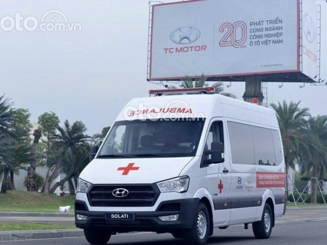 Hyundai Solati cứu thương đời 2021, màu trắng