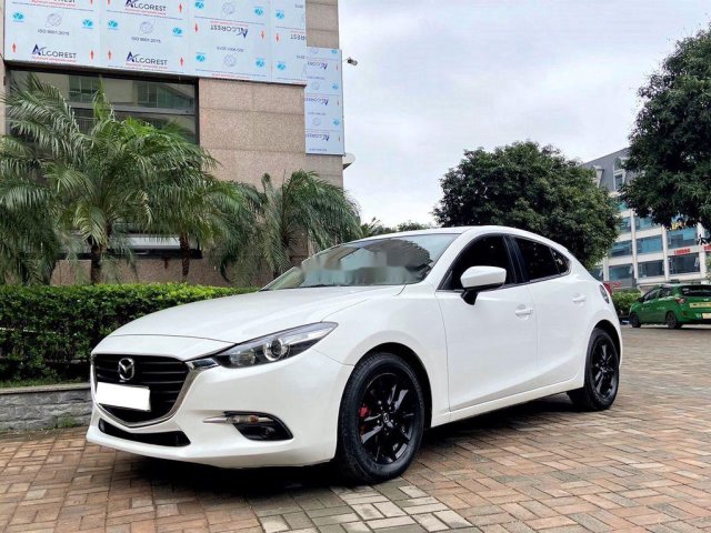 Bán xe Mazda 3 đời 2017, màu trắng