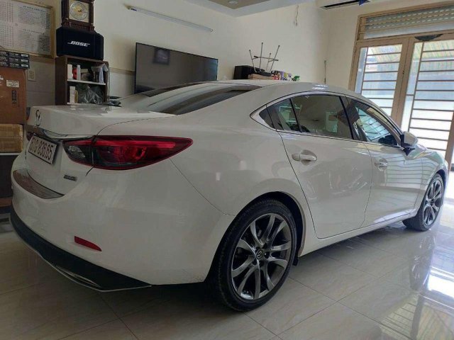 Bán ô tô Mazda 6 2.5 Premium đời 2018, màu trắng, giá chỉ 779 triệu