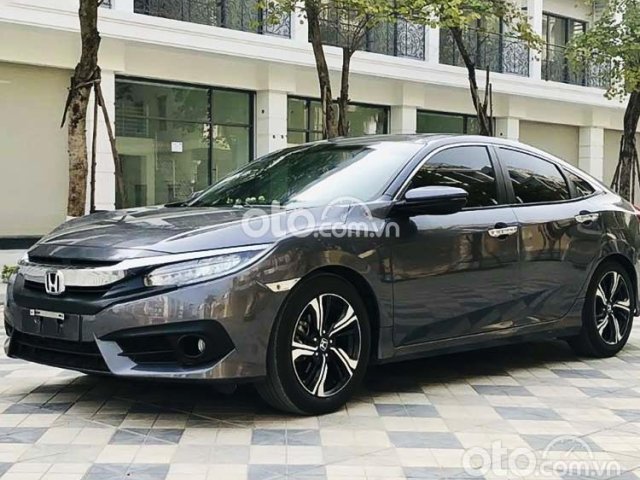 Cần bán lại xe Honda Civic 1.5L năm sản xuất 2017, nhập khẩu nguyên chiếc0