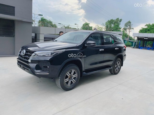 Toyota Fortuner kiến tạo hành trình0