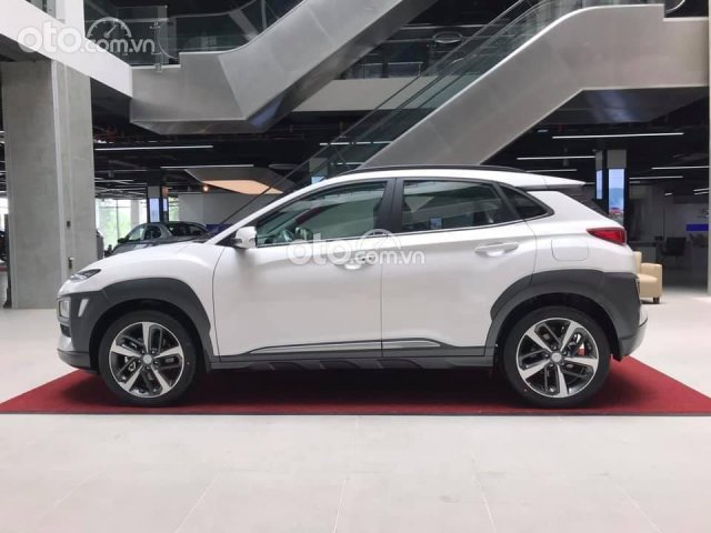 [Hyundai Kona 2021] KM lớn 70tr, vay ngân hàng 85%, lãi suất siêu thấp, miễn phí giao xe0