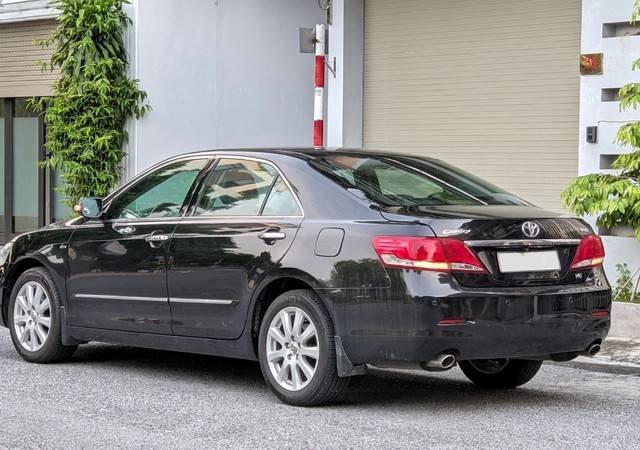 Bán xe Toyota Camry đời 2009, màu đen còn mới0