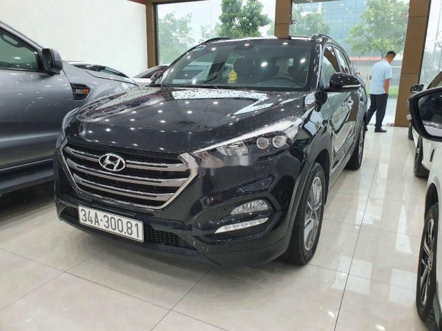 Cần bán xe Hyundai Tucson sản xuất năm 2019, màu đen  0