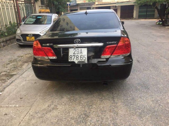 Bán Toyota Camry năm sản xuất 2005, màu đen, xe nhập, giá tốt0