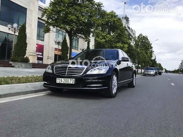 Bán xe Mercedes S300 năm sản xuất 2010, màu đen, xe nhập