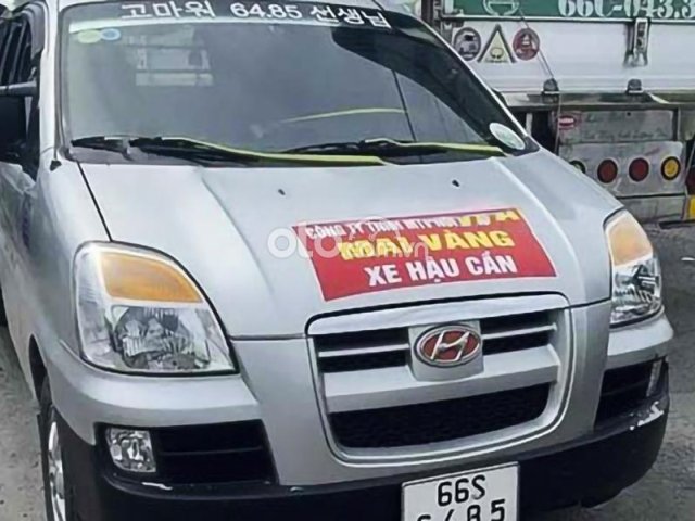 Bán Hyundai Starex Van 2.5 MT sản xuất 2004, màu bạc, nhập khẩu nguyên chiếc