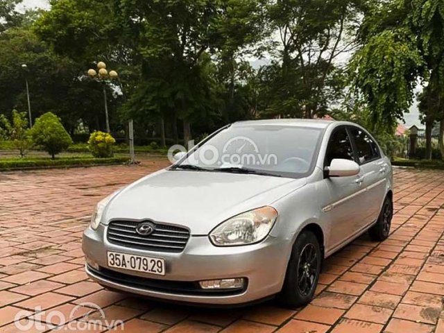 Bán ô tô Hyundai Verna 1.4 MT 2008, màu bạc, nhập khẩu nguyên chiếc xe gia đình0