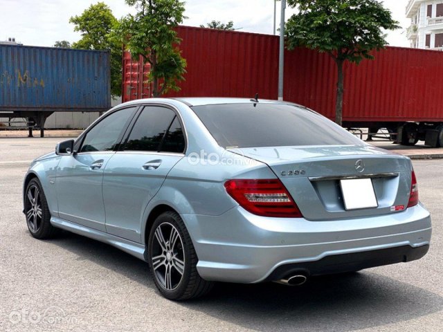 Bán Mercedes C200 sản xuất năm 2014, màu xanh lam còn mới0