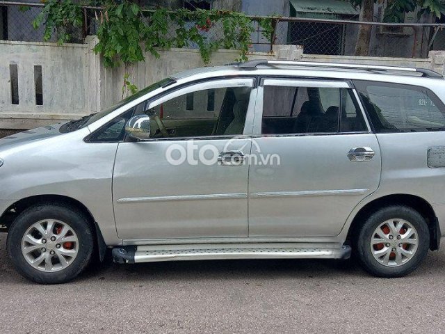 Cần bán gấp Toyota Innova G đời 2006, màu bạc0