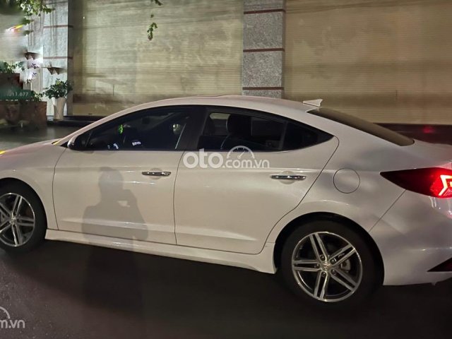 Bán Hyundai Elantra Sport sản xuất 2019, giá tốt0