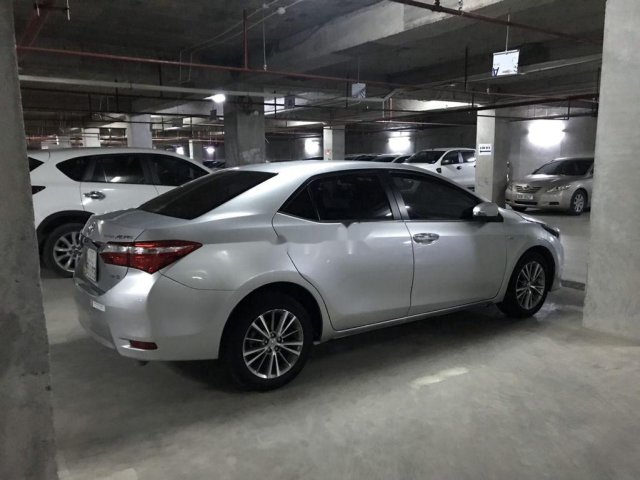 Cần bán xe Toyota Corolla Altis năm sản xuất 2016, màu bạc, giá 545tr