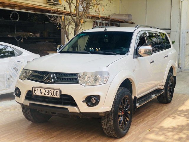 Cần bán Mitsubishi Pajero năm 2016, màu trắng