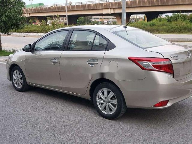 Cần bán gấp Toyota Vios E sản xuất 2016 số sàn giá cạnh tranh0