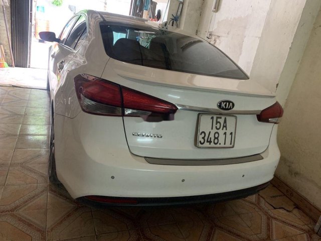 Cần bán gấp Kia Cerato sản xuất 2017, màu trắng còn mới, giá 520tr0