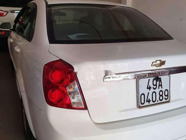 Cần bán Daewoo Lacetti năm 2005, màu trắng còn mới, 129 triệu0