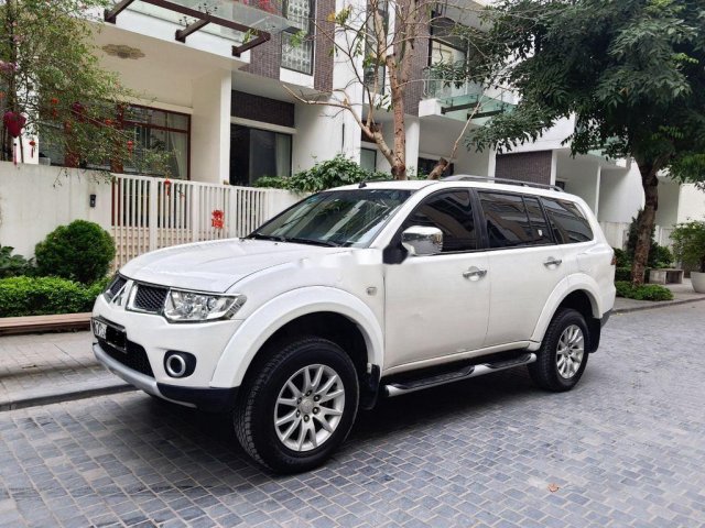 Bán Mitsubishi Pajero Sport sản xuất 2013, màu trắng  