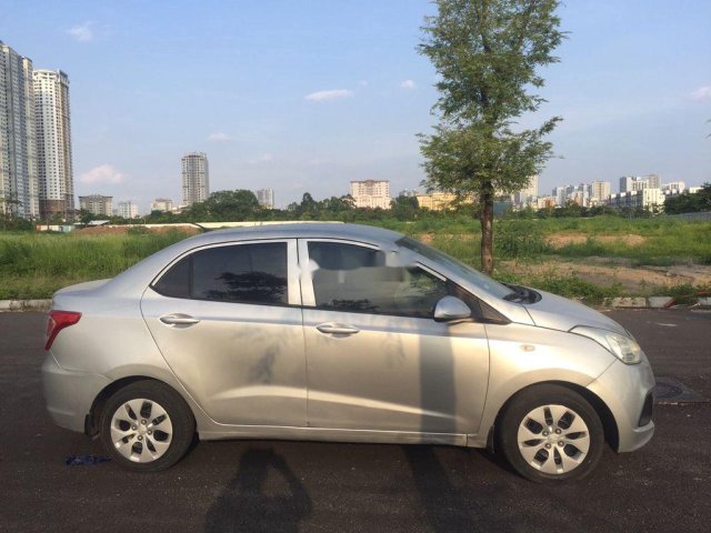 Bán Hyundai Grand i10 năm sản xuất 2015, màu bạc  0