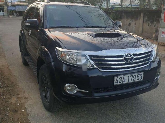 Bán Toyota Fortuner sản xuất năm 2015, màu đen0