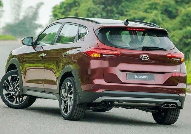 Bán xe Hyundai Tucson năm sản xuất 2021, màu đỏ, nhập khẩu nguyên chiếc, giá 940tr0