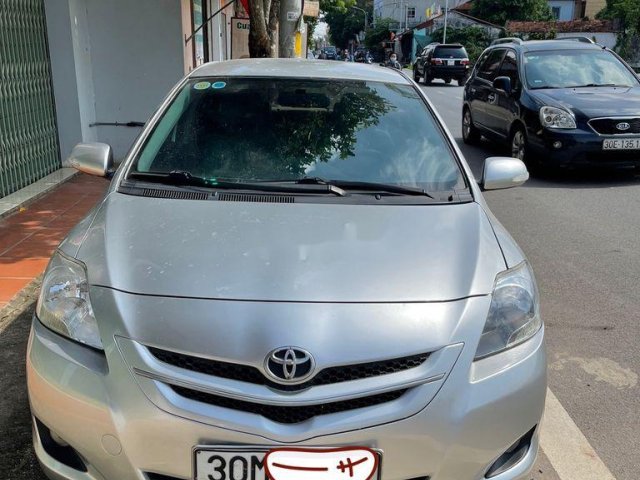 Cần bán xe Toyota Vios AT sản xuất năm 2008, màu bạc số tự động