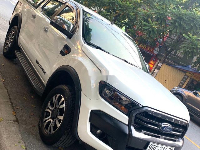 Cần bán xe Ford Ranger XLS 2.2 AT sản xuất năm 2018, màu trắng, xe nhập còn mới0