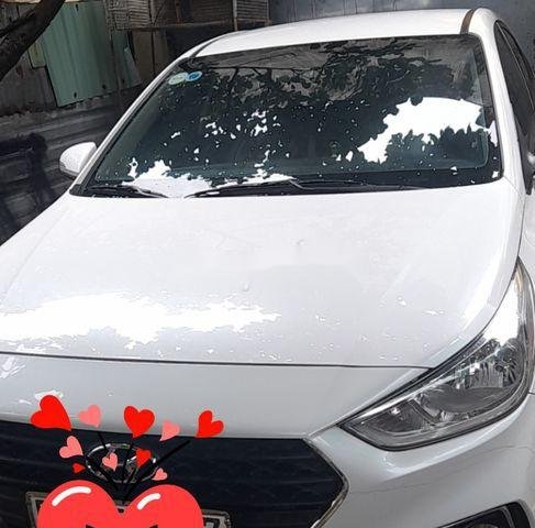 Bán ô tô Hyundai Accent đời 2019, màu trắng xe gia đình0