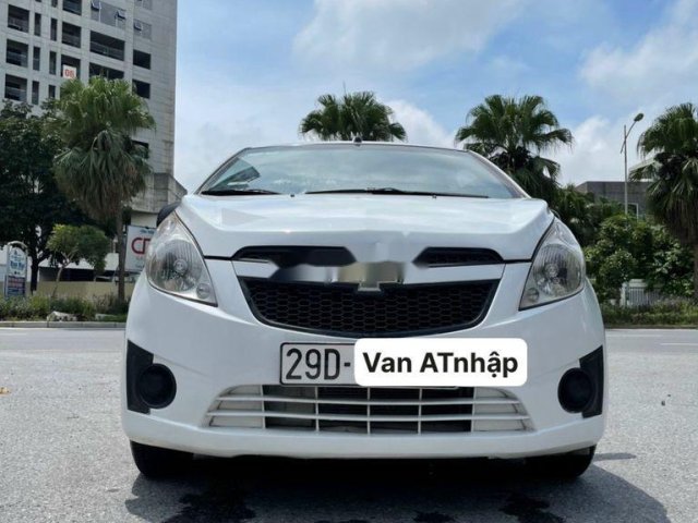 Bán Chevrolet Spark AT năm 2014, màu trắng, xe nhập số tự động, giá 162tr0