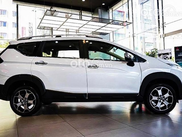 Cần bán xe Mitsubishi Xpander Cross đời 2021, màu trắng, nhập khẩu nguyên chiếc, giá tốt