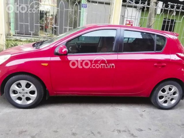 Cần bán xe Hyundai i20 1.4 AT sản xuất năm 2011, màu đỏ, nhập khẩu  0